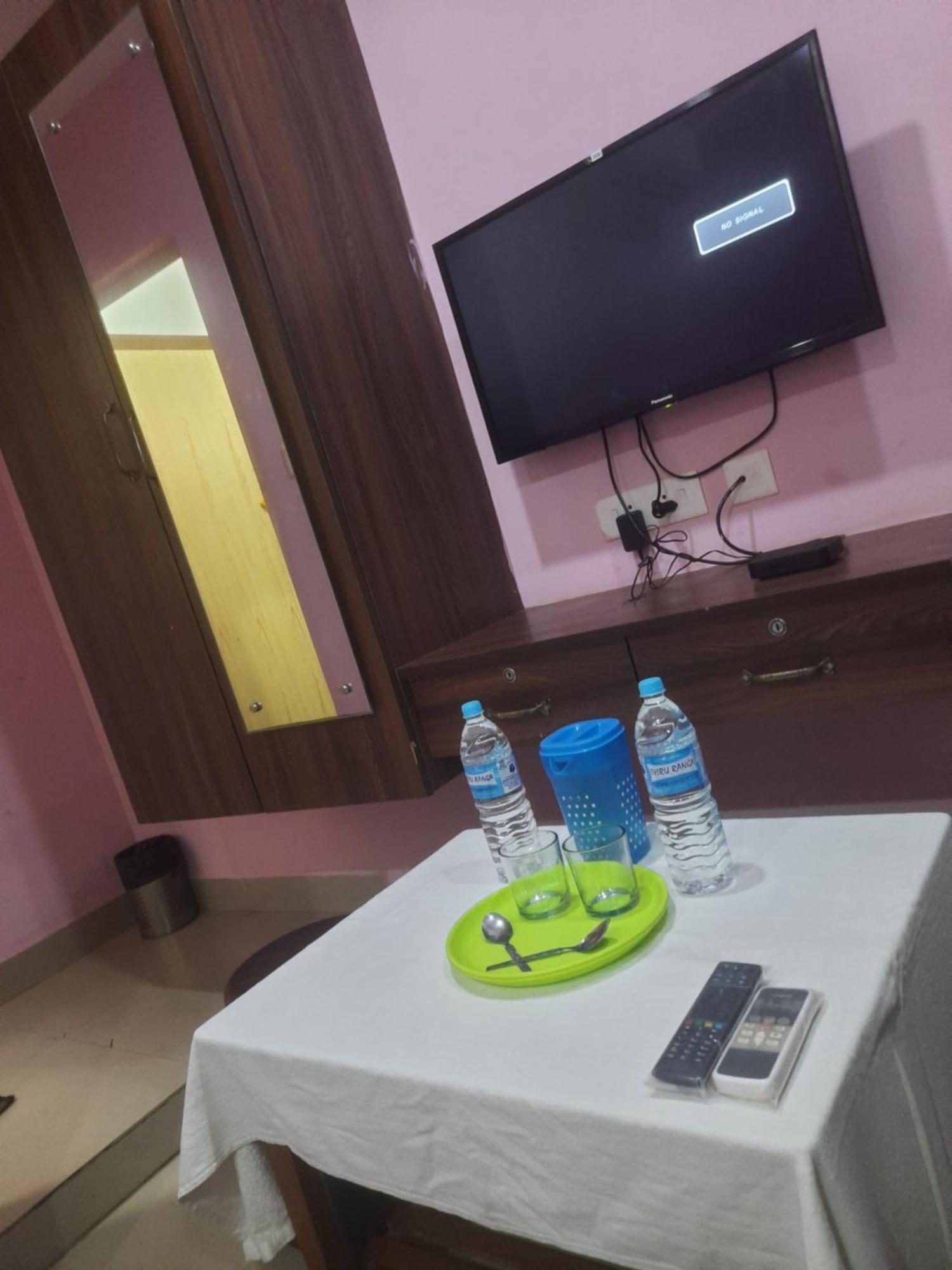Skyway Rooms Pondicherry Eksteriør bilde
