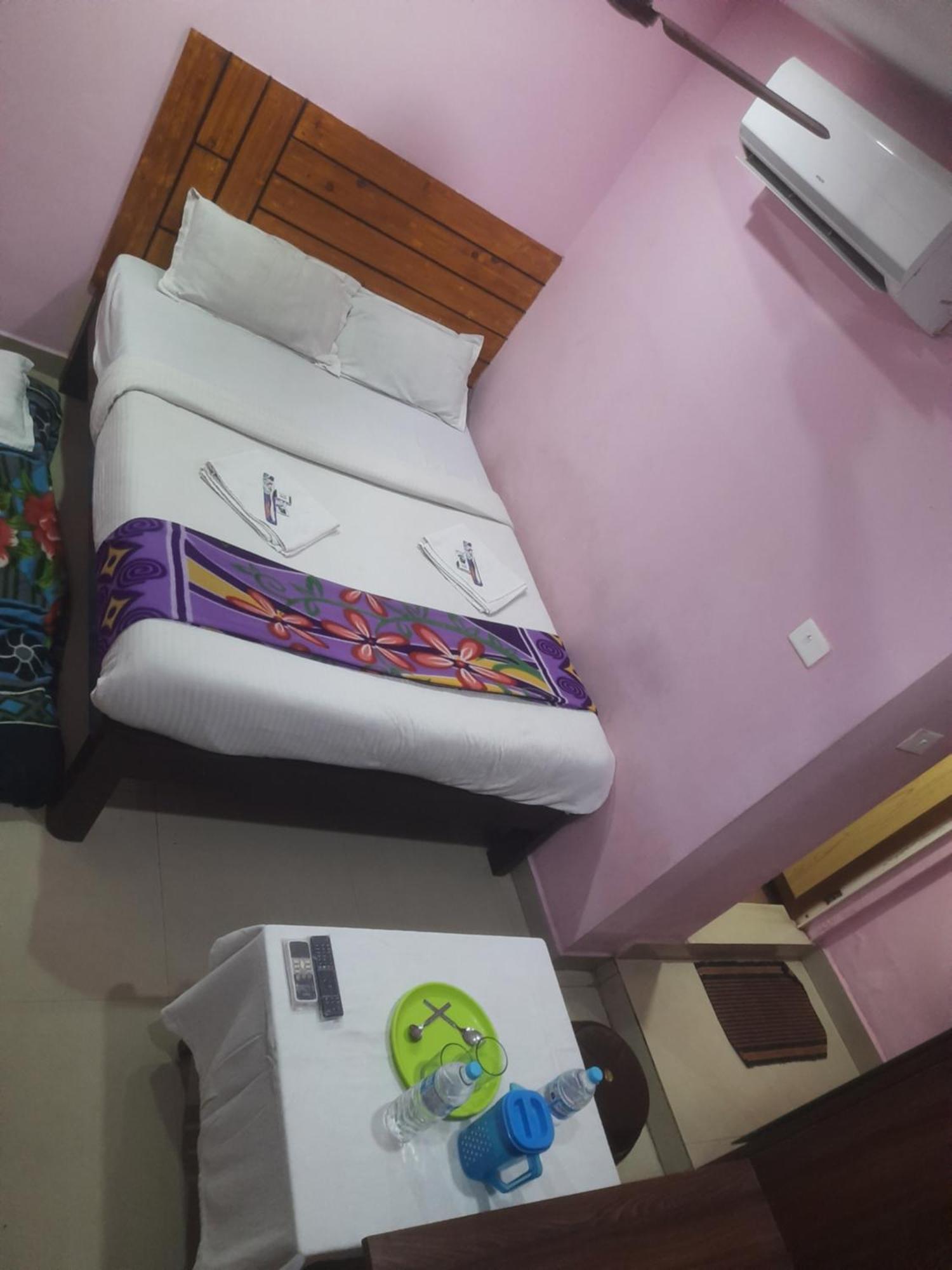 Skyway Rooms Pondicherry Eksteriør bilde