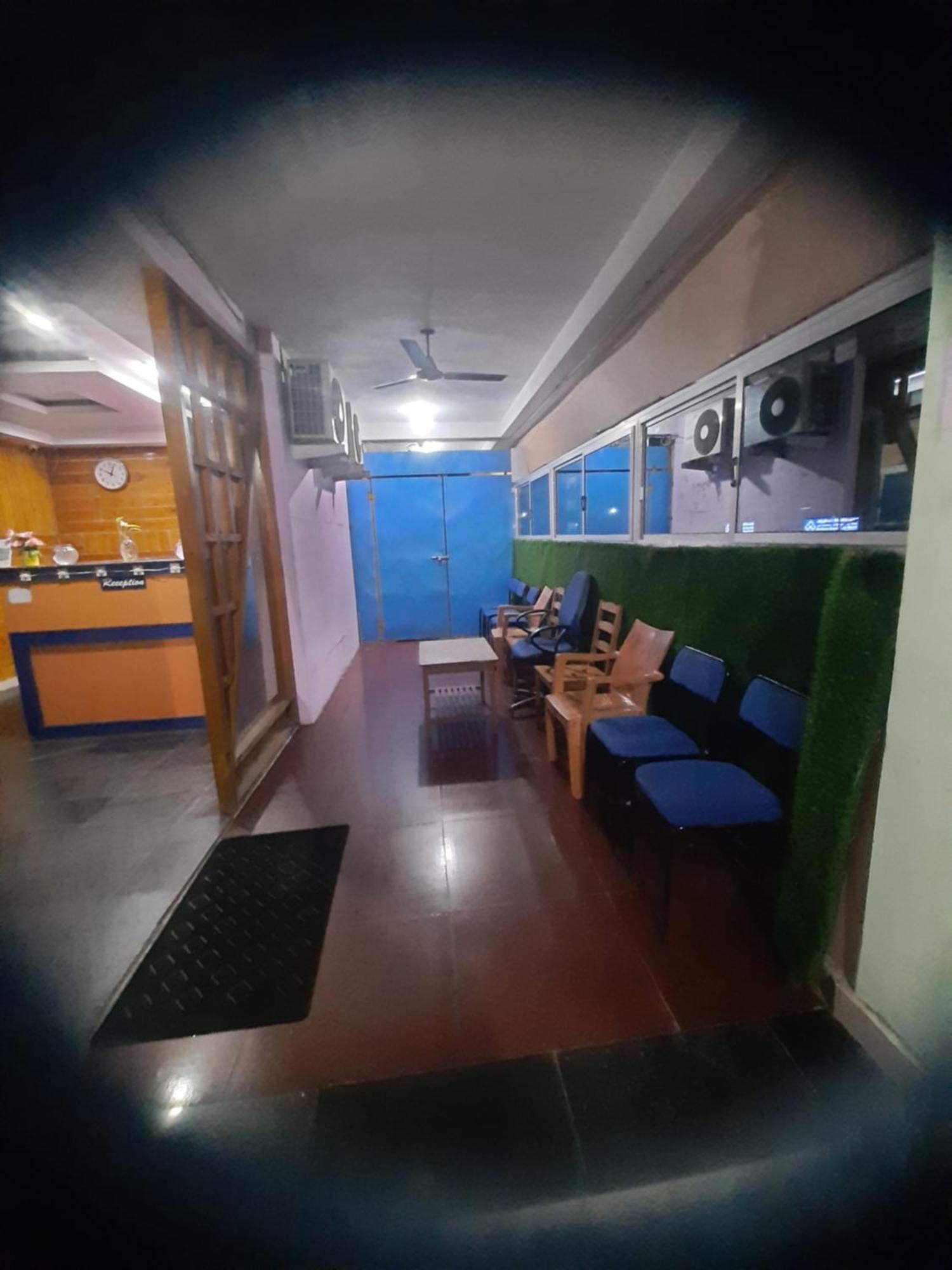 Skyway Rooms Pondicherry Eksteriør bilde